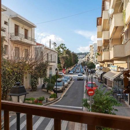 Elydaki Old Town Apartments Resmo Dış mekan fotoğraf