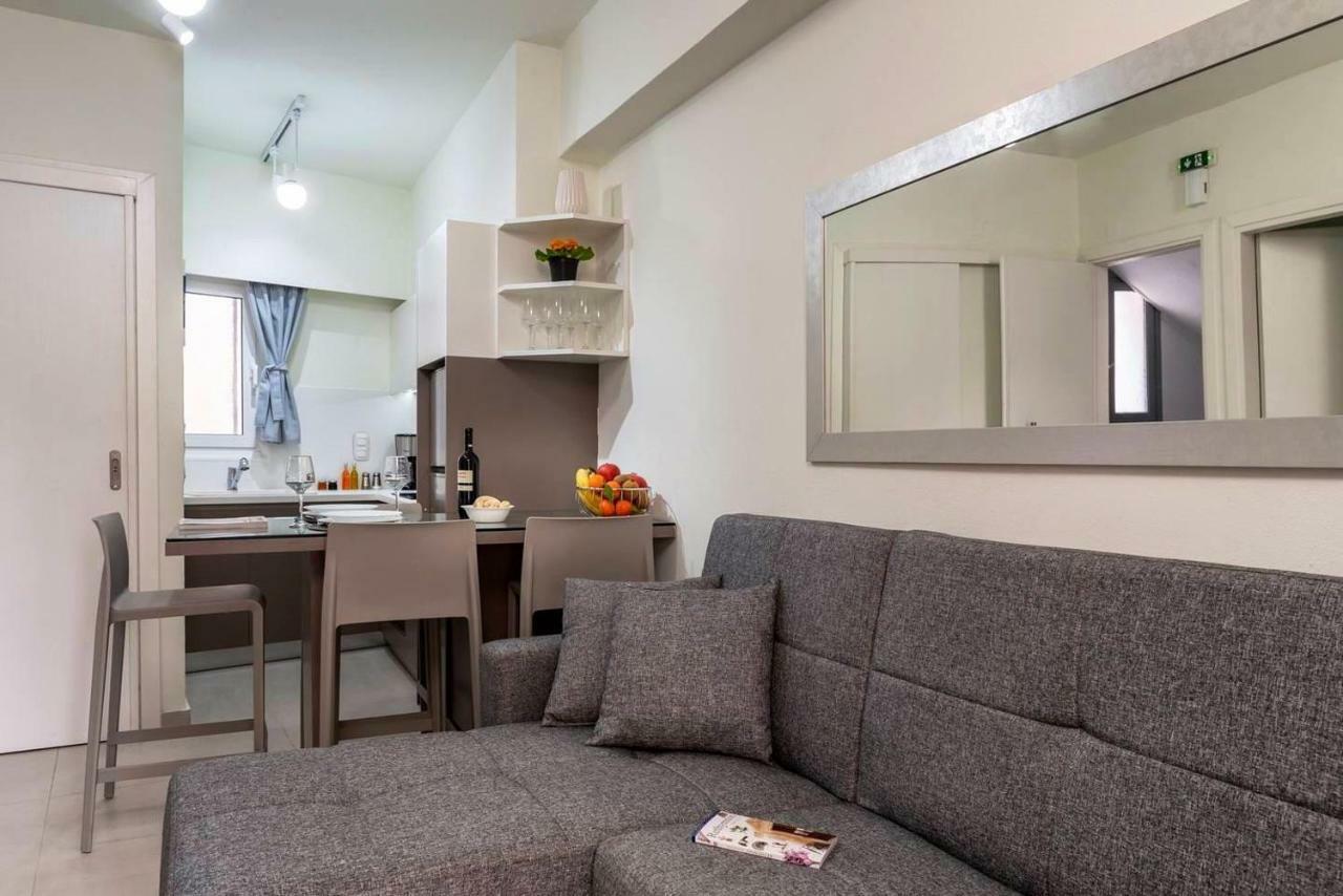 Elydaki Old Town Apartments Resmo Dış mekan fotoğraf
